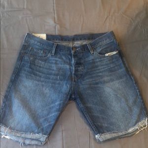 HOLLISTER SHORT JEANS